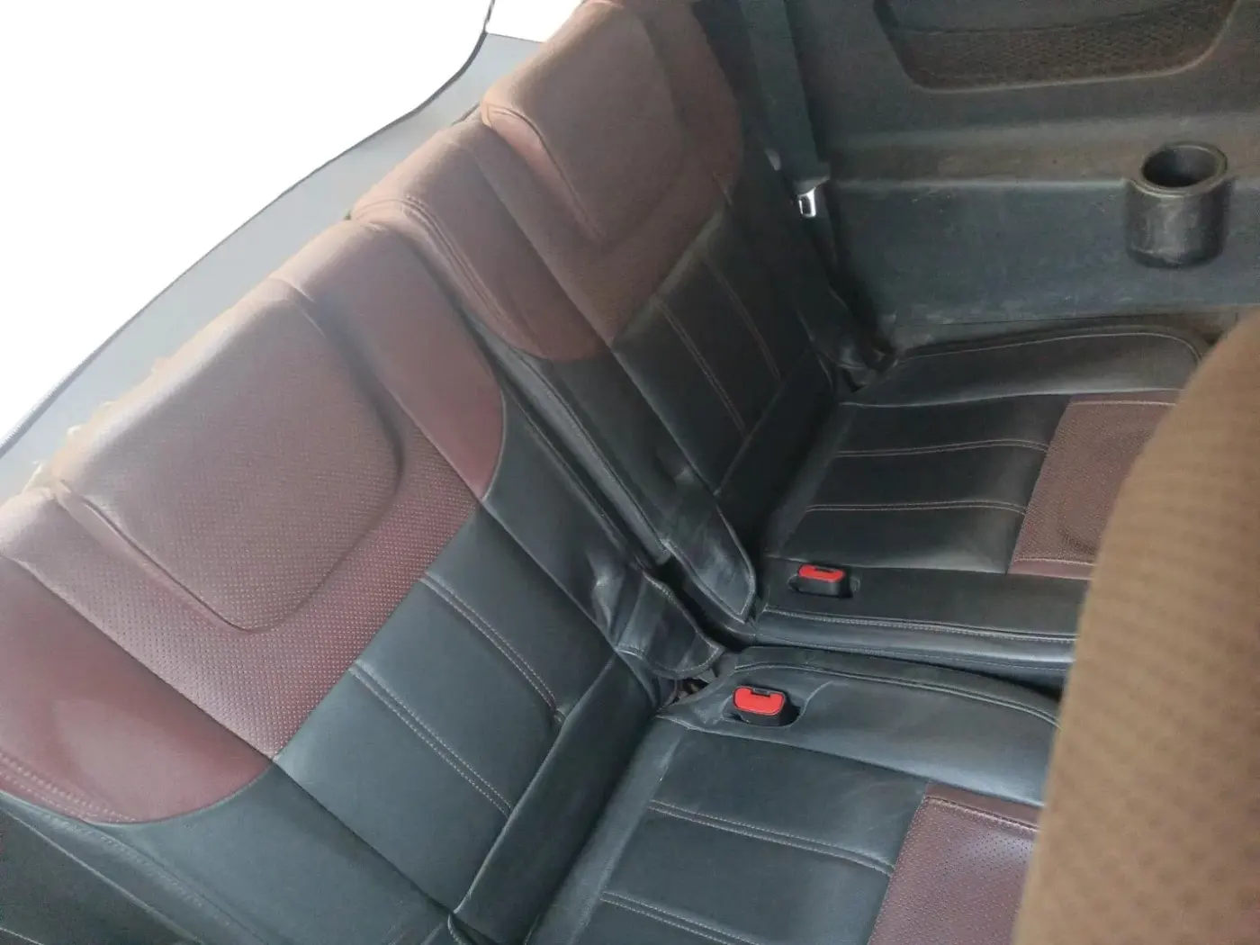 2012 Mahindra XUV500 W8 AWD, Diesel, Manual, 67,355 km, interior