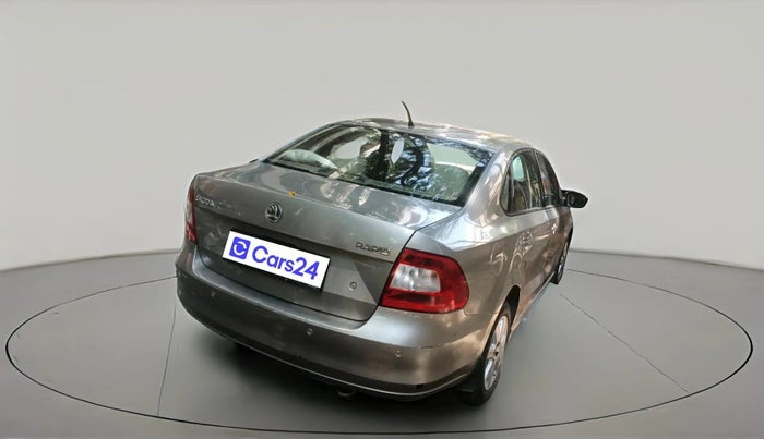 2014 Skoda Rapid AMBITION 1.6 MPI MT PLUS, Petrol, Manual, 45,774 km, exterior