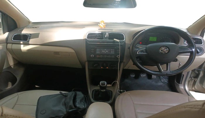 2014 Skoda Rapid AMBITION 1.6 MPI MT PLUS, Petrol, Manual, 45,774 km, interior