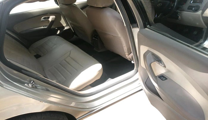 2014 Skoda Rapid AMBITION 1.6 MPI MT PLUS, Petrol, Manual, 45,774 km, interior