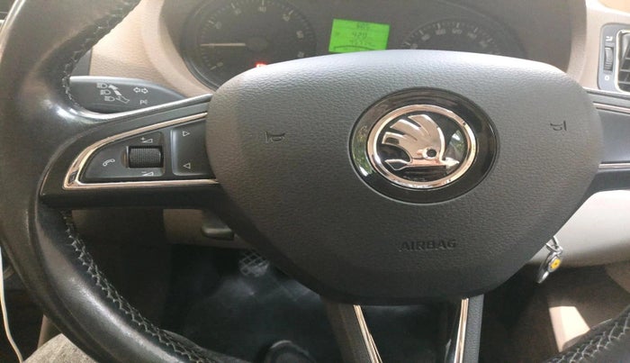 2014 Skoda Rapid AMBITION 1.6 MPI MT PLUS, Petrol, Manual, 45,774 km, interior