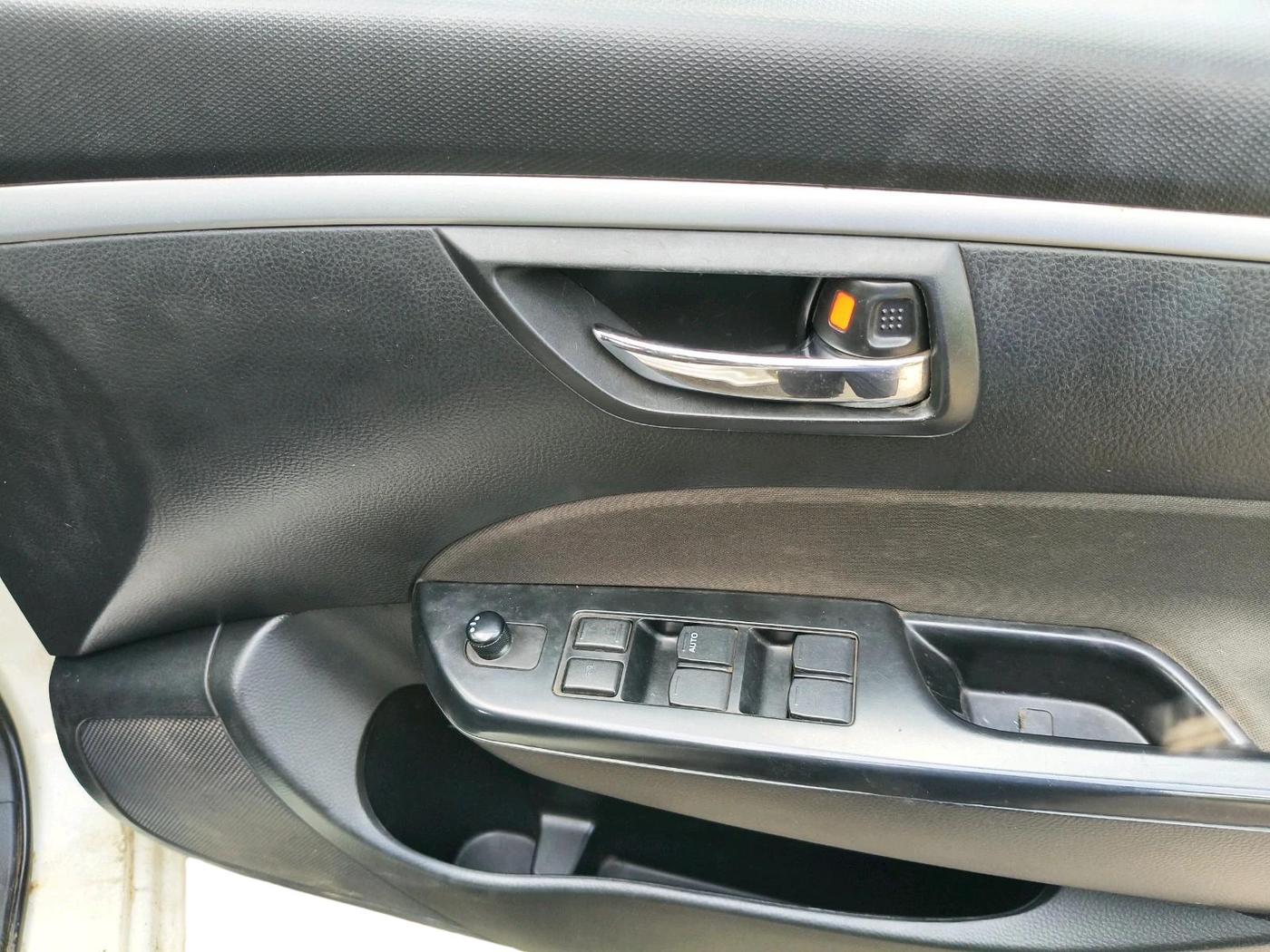 2014 Maruti Swift VXI, Petrol, Manual, 55,691 km, interior
