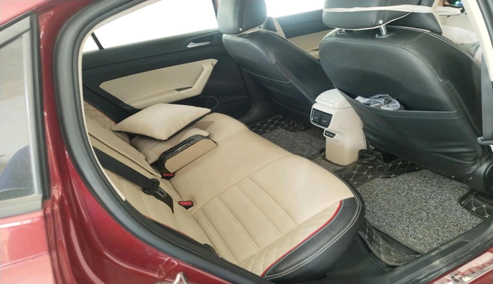 2022 Volkswagen VIRTUS HIGHLINE TSI 1.0 MT, Petrol, Manual, 29,088 km, interior