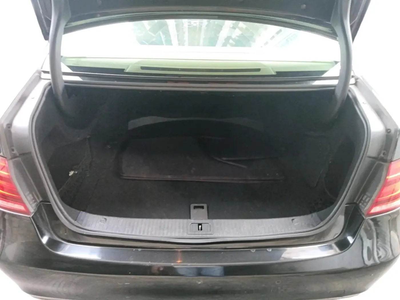 2014 Mercedes Benz E Class E 250 CDI AVANTGARDE, Diesel, Automatic, 52,864 km, exterior