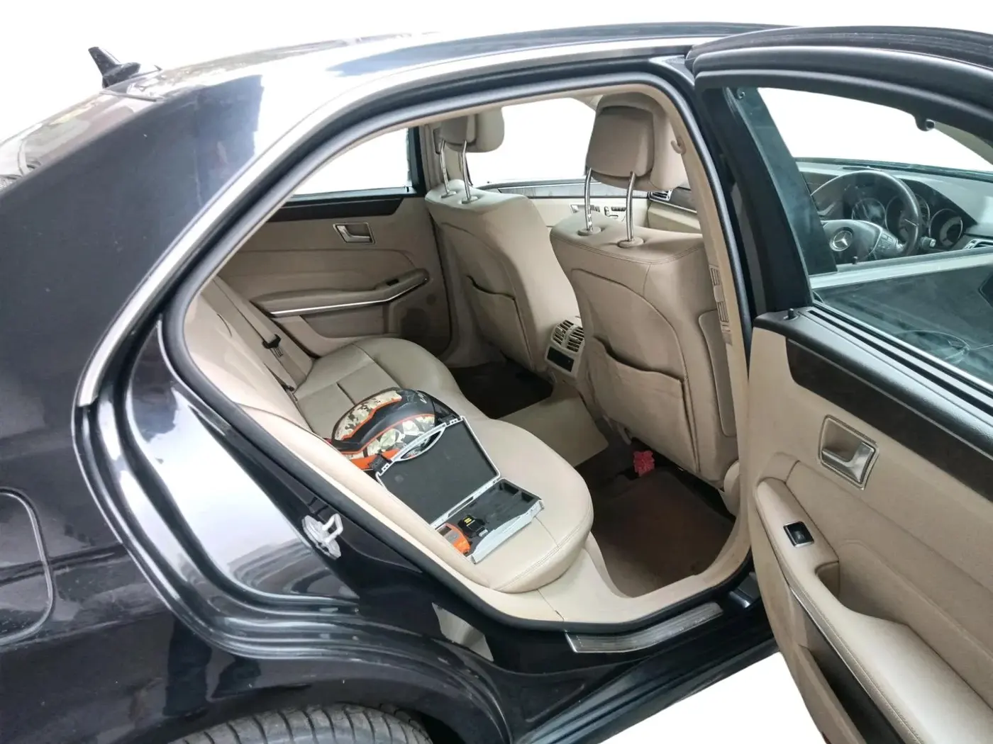 2014 Mercedes Benz E Class E 250 CDI AVANTGARDE, Diesel, Automatic, 52,864 km, interior
