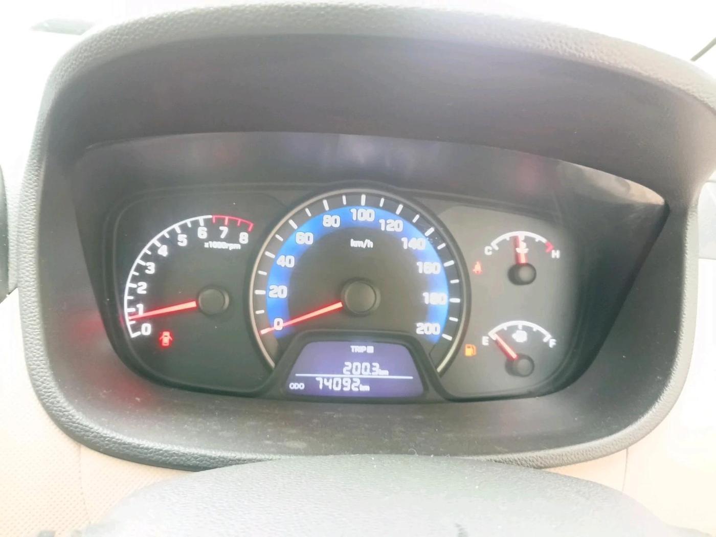 2015 Hyundai Xcent S (O) 1.2, Petrol, Manual, 74,092 km, interior