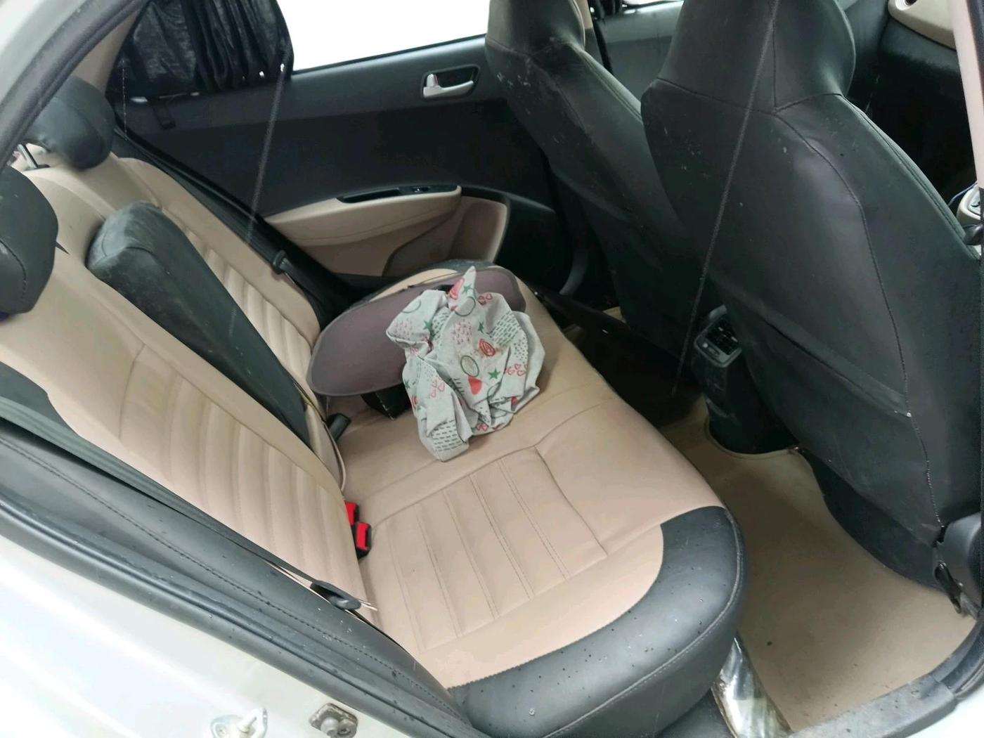 2015 Hyundai Xcent S (O) 1.2, Petrol, Manual, 74,092 km, interior