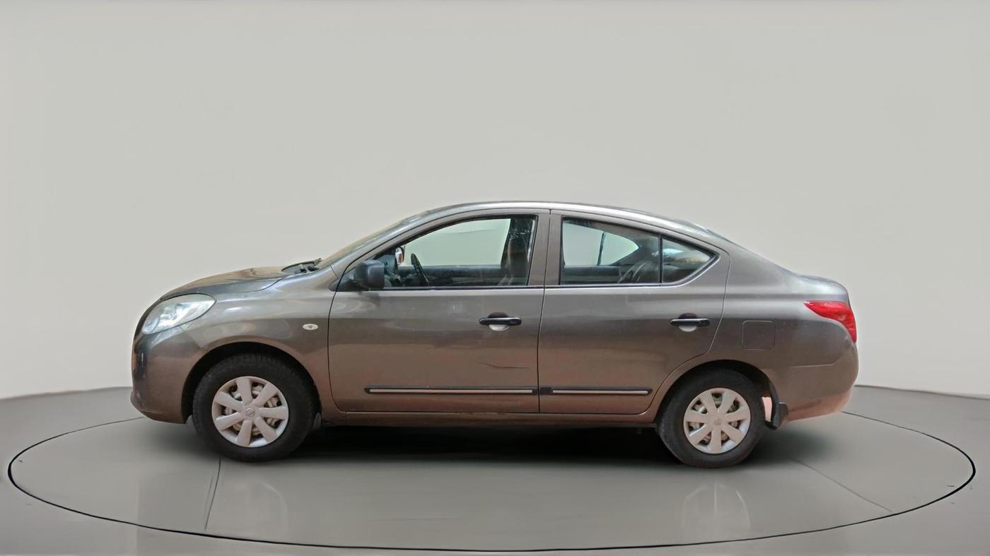 2013 Nissan Sunny XE, Petrol, Manual, 34,377 km, exterior