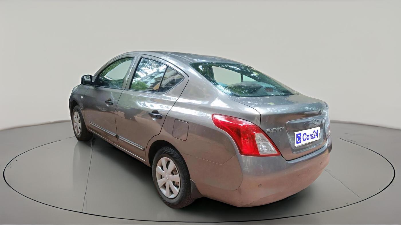 2013 Nissan Sunny XE, Petrol, Manual, 34,377 km, exterior