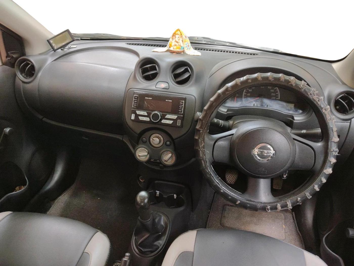 2013 Nissan Sunny XE, Petrol, Manual, 34,377 km, interior