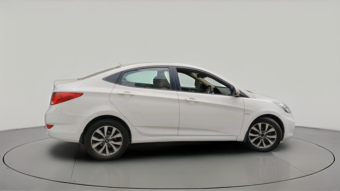 2013 Hyundai Verna FLUIDIC 1.6 VTVT SX, Petrol, Manual, 45,217 km, exterior
