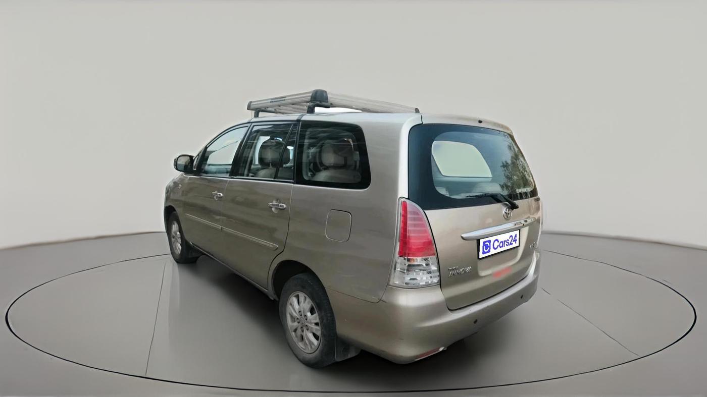 2009 Toyota Innova V 2.5 7 STR, Diesel, Manual, 2,27,043 km, exterior