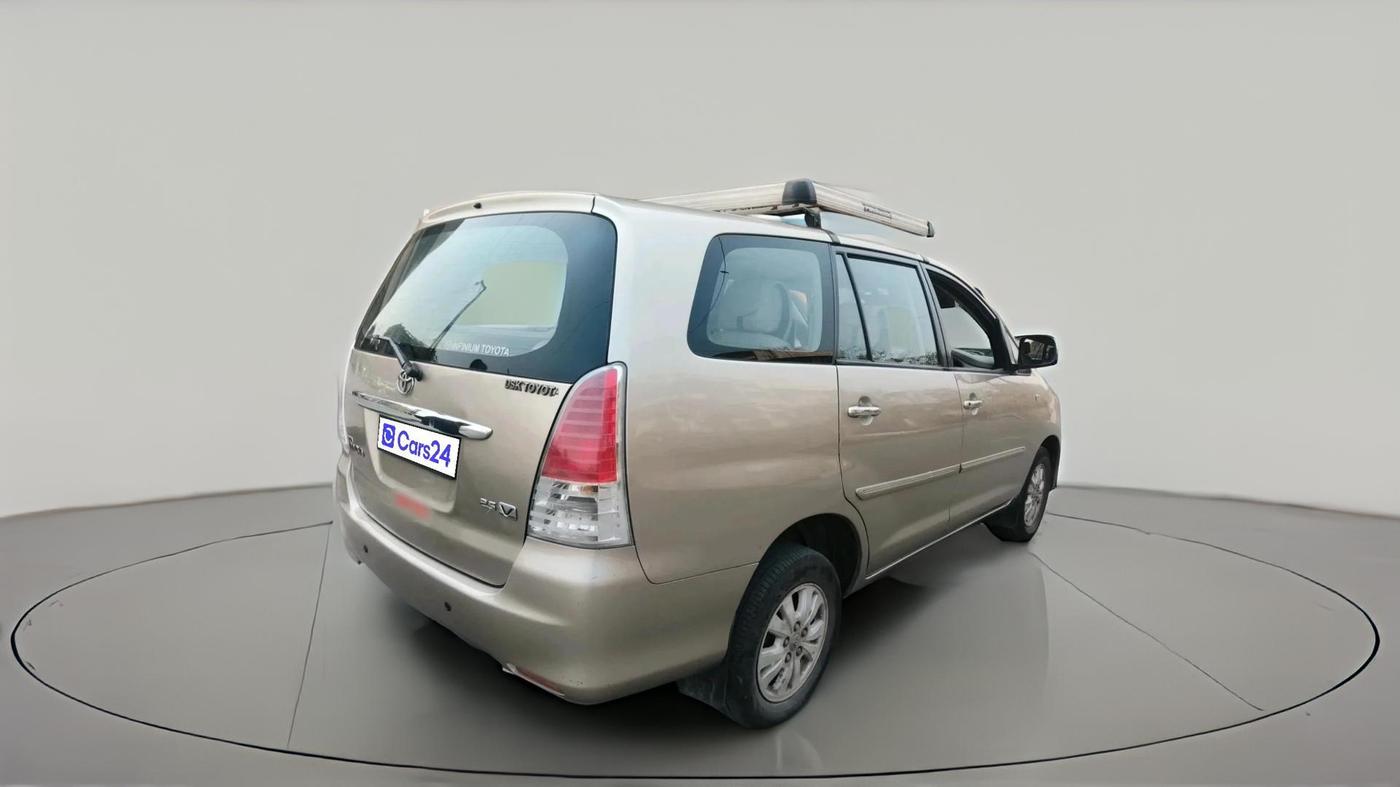 2009 Toyota Innova V 2.5 7 STR, Diesel, Manual, 2,27,043 km, exterior