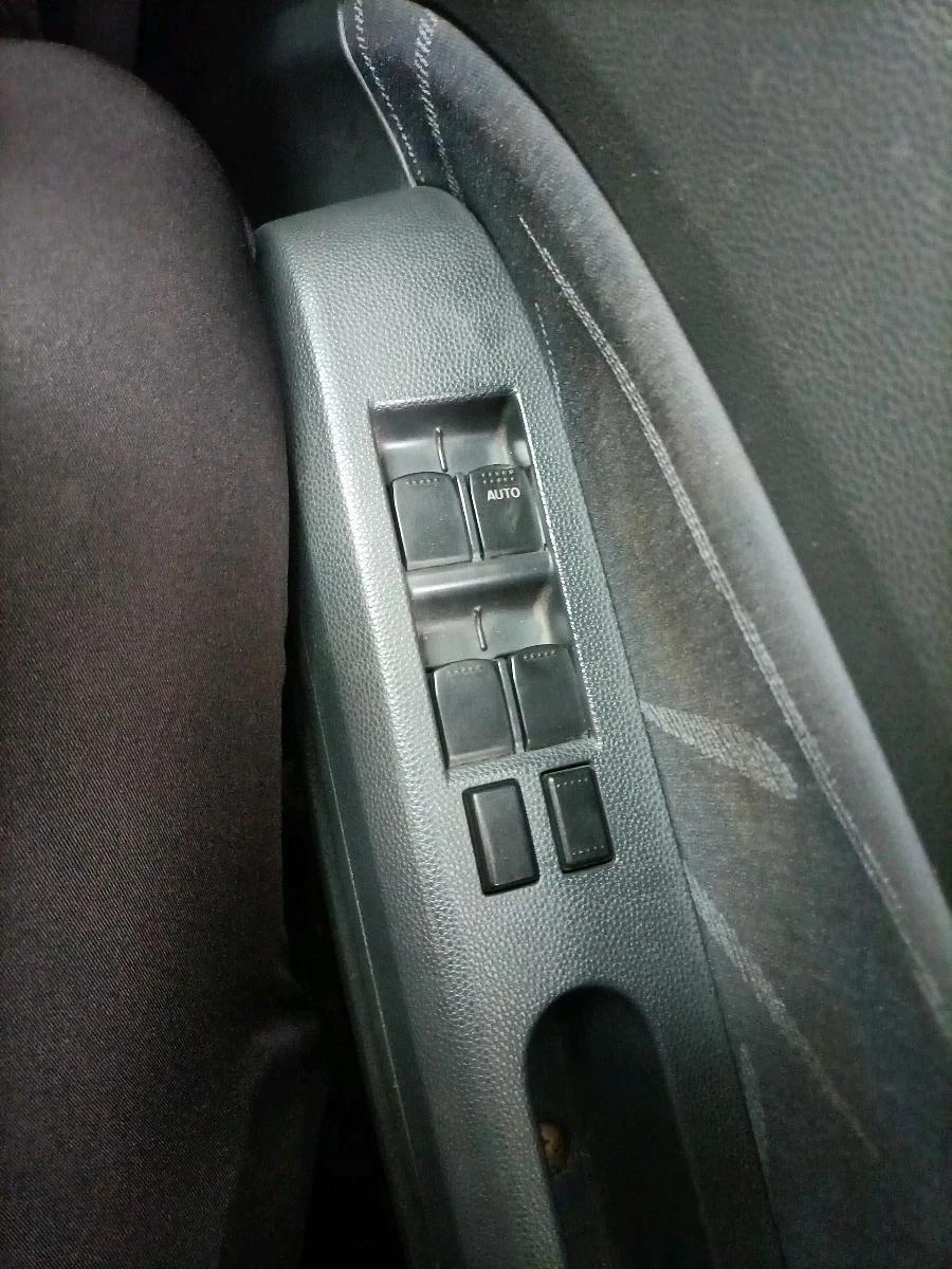 2011 Maruti Ritz VXI, Petrol, Manual, 97,137 km, interior