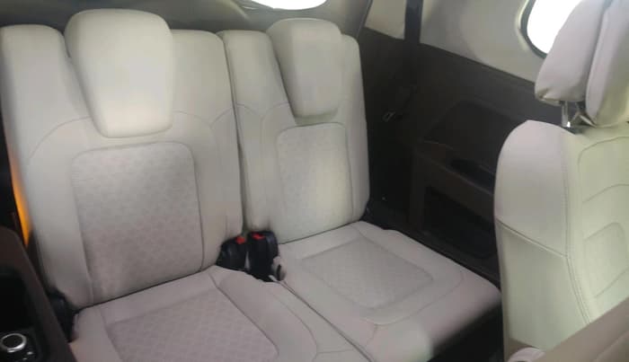 2024 Tata Safari Accomplished Plus AT, Diesel, Automatic, 12,045 km, interior