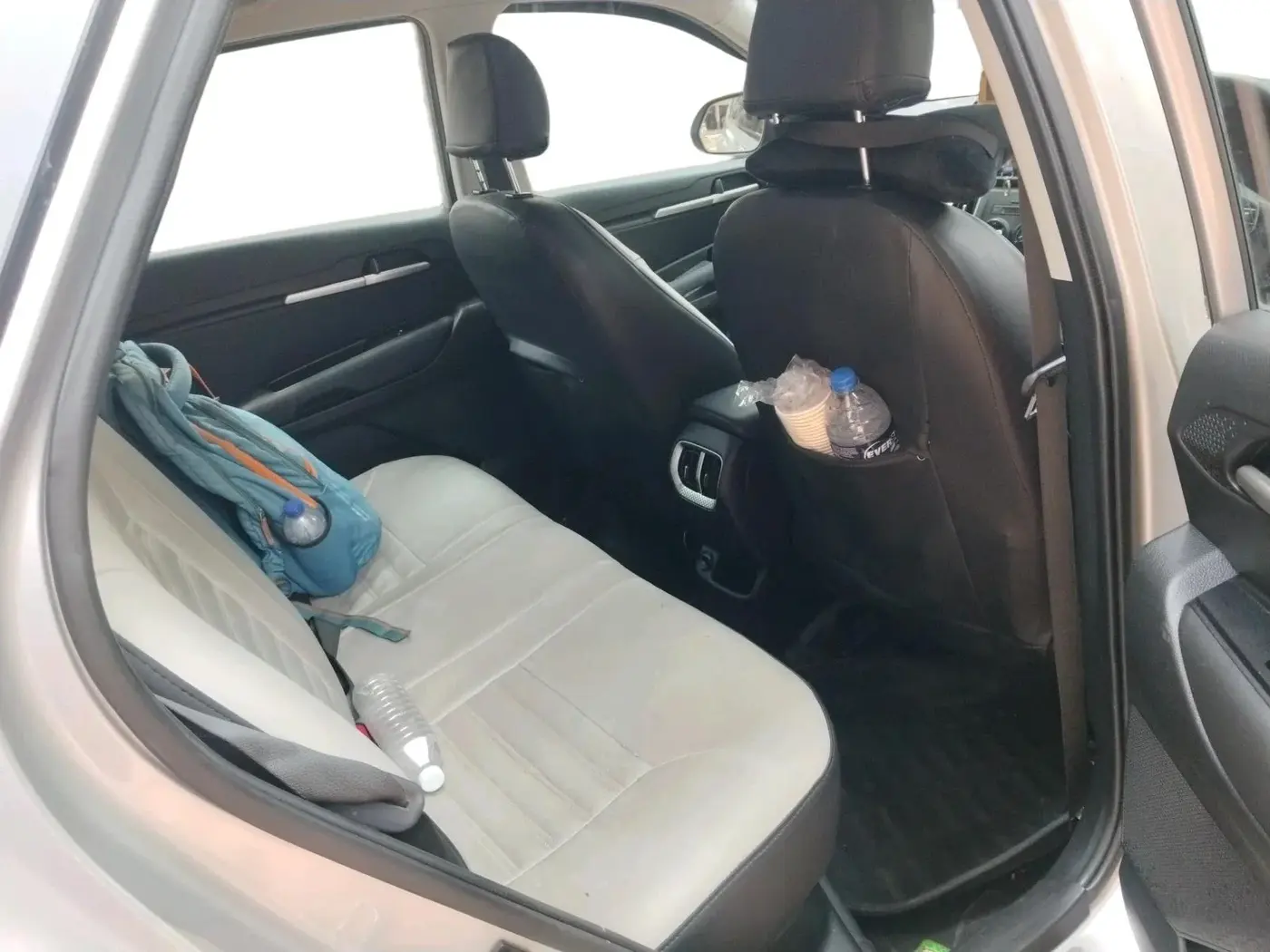 2023 KIA SONET HTK 1.2, Petrol, Manual, 81,650 km, interior