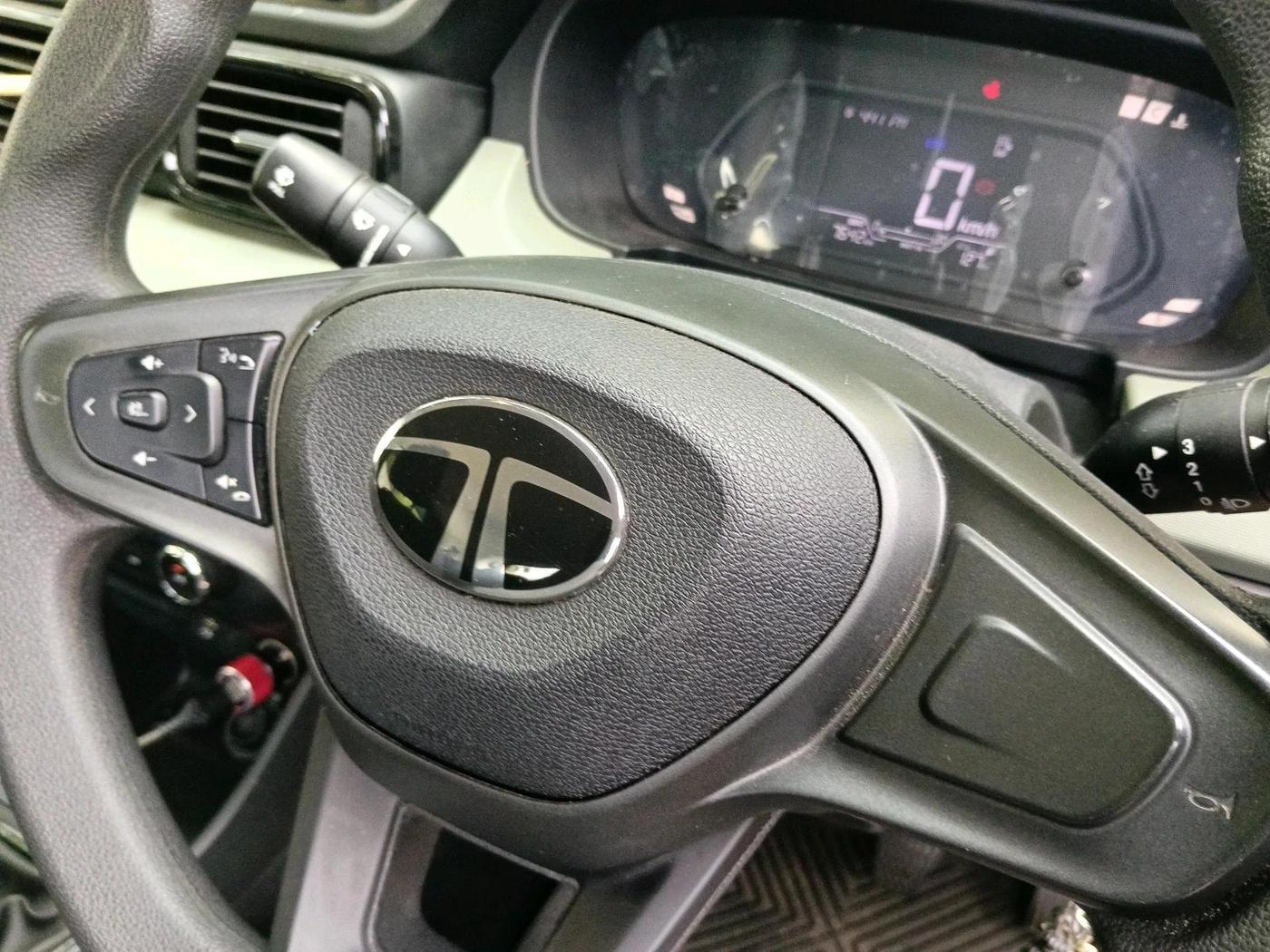 2024 Tata PUNCH ADVENTURE MT, Petrol, Manual, 7,642 km, interior