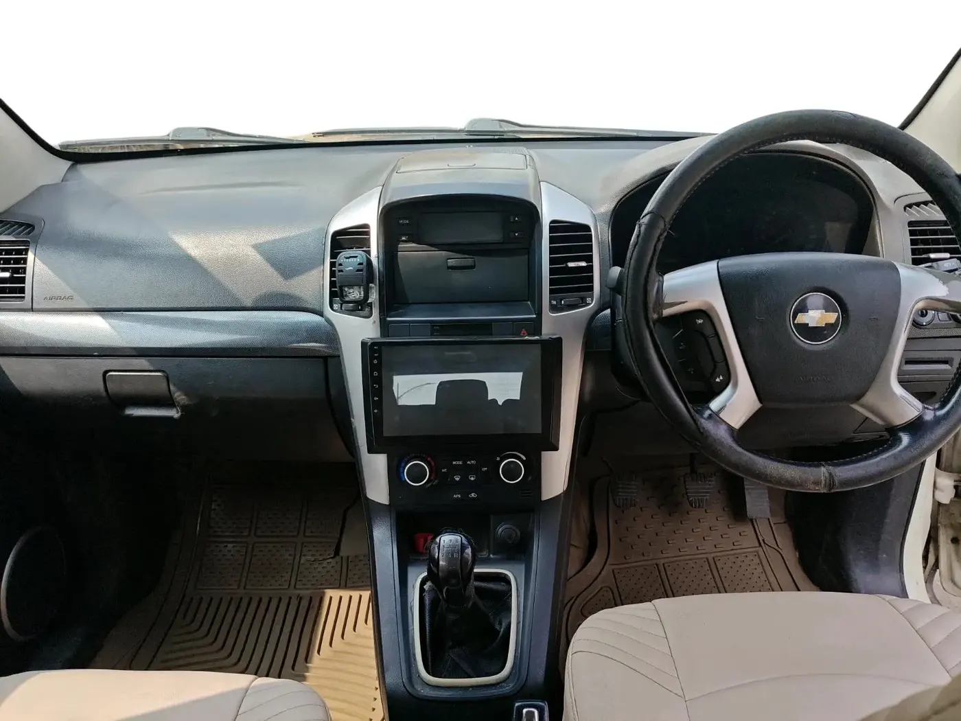 2012 Chevrolet Captiva XTREME, Diesel, Manual, 1,63,201 km, interior