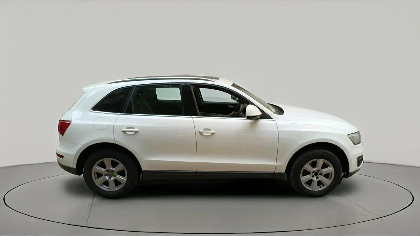 2011 Audi Q5 3.0 TDI QUATTRO, Diesel, Automatic, 1,00,004 km, exterior