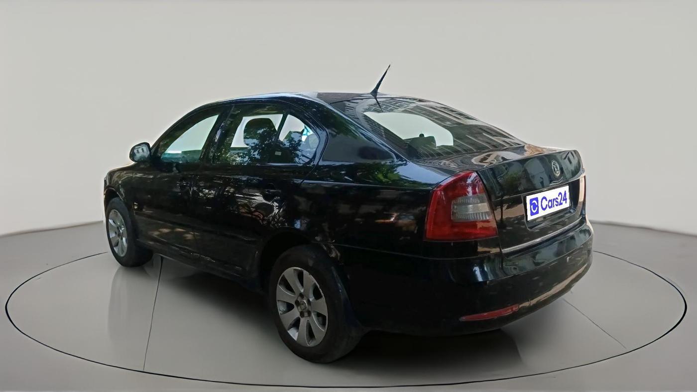 2010 Skoda Laura AMBIENTE 1.9 TDI MT, Diesel, Manual, 1,58,570 km, exterior