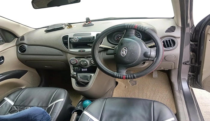 2011 Hyundai i10 MAGNA 1.2, Petrol, Manual, 69,065 km, interior