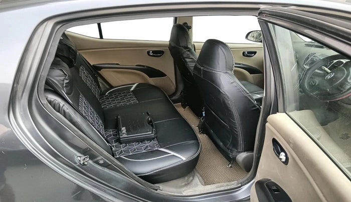 2011 Hyundai i10 MAGNA 1.2, Petrol, Manual, 69,065 km, interior