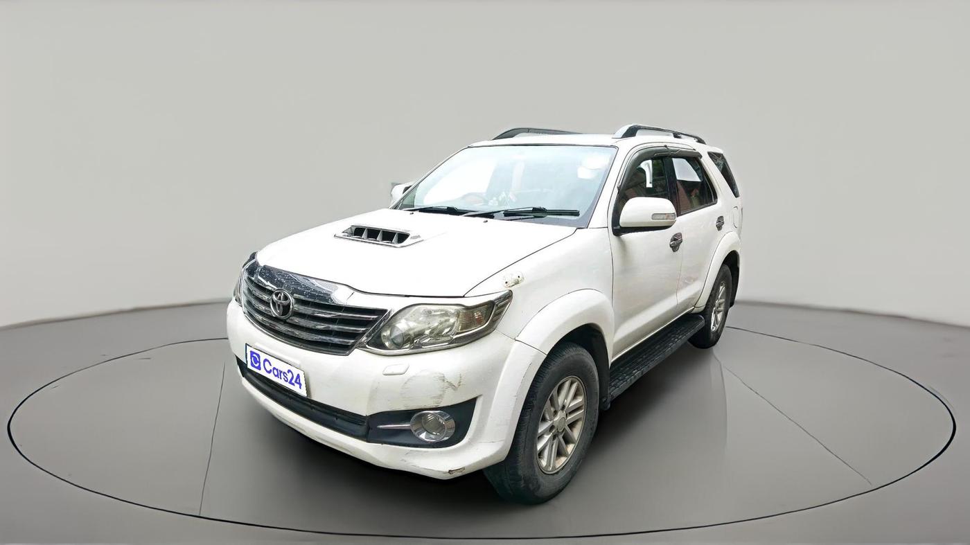 2012 Toyota Fortuner 3.0 4X2 AT, Diesel, Automatic, 1,85,214 km, exterior