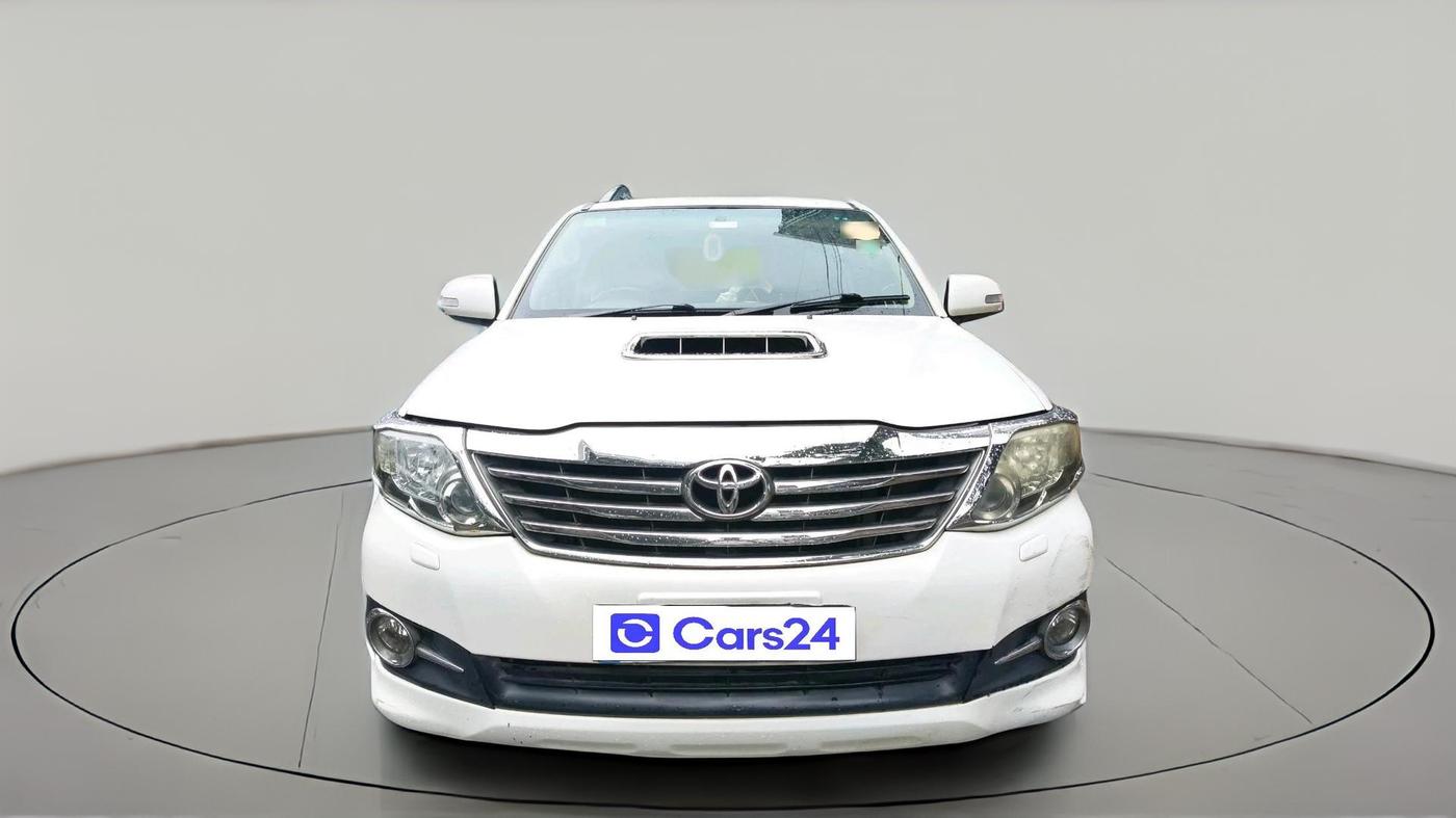 2012 Toyota Fortuner 3.0 4X2 AT, Diesel, Automatic, 1,85,214 km, exterior
