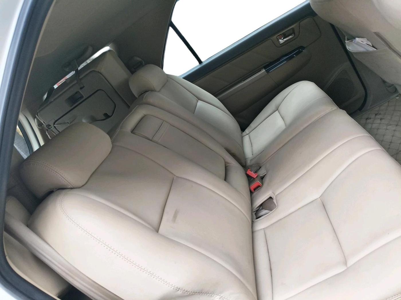 2012 Toyota Fortuner 3.0 4X2 AT, Diesel, Automatic, 1,85,214 km, interior