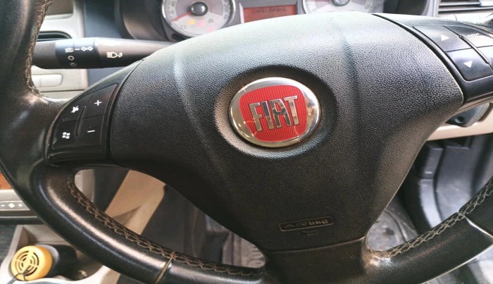 2012 Fiat Linea EMOTION 1.3, Diesel, Manual, 1,47,069 km, interior