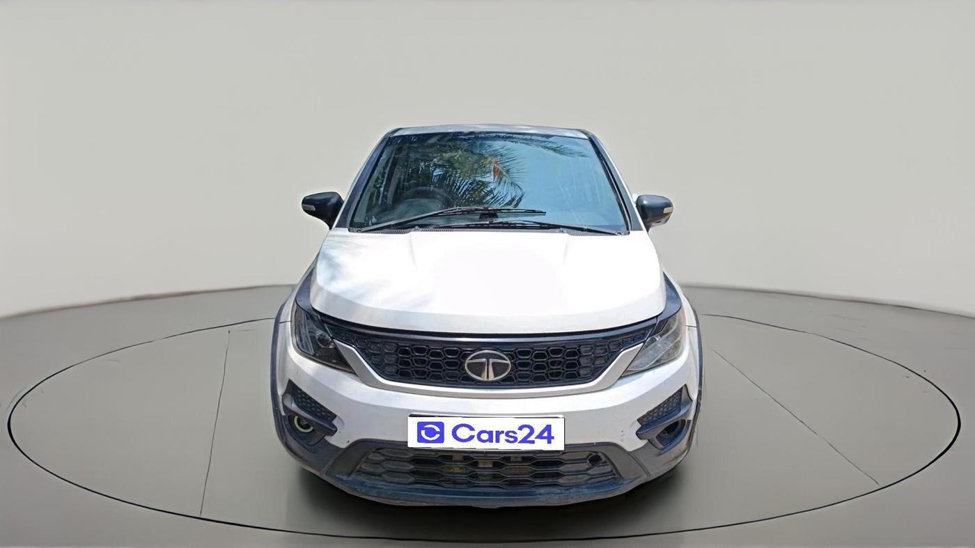 2019 Tata Hexa XE 4X2 7 STR, Diesel, Manual, 92,756 km, exterior