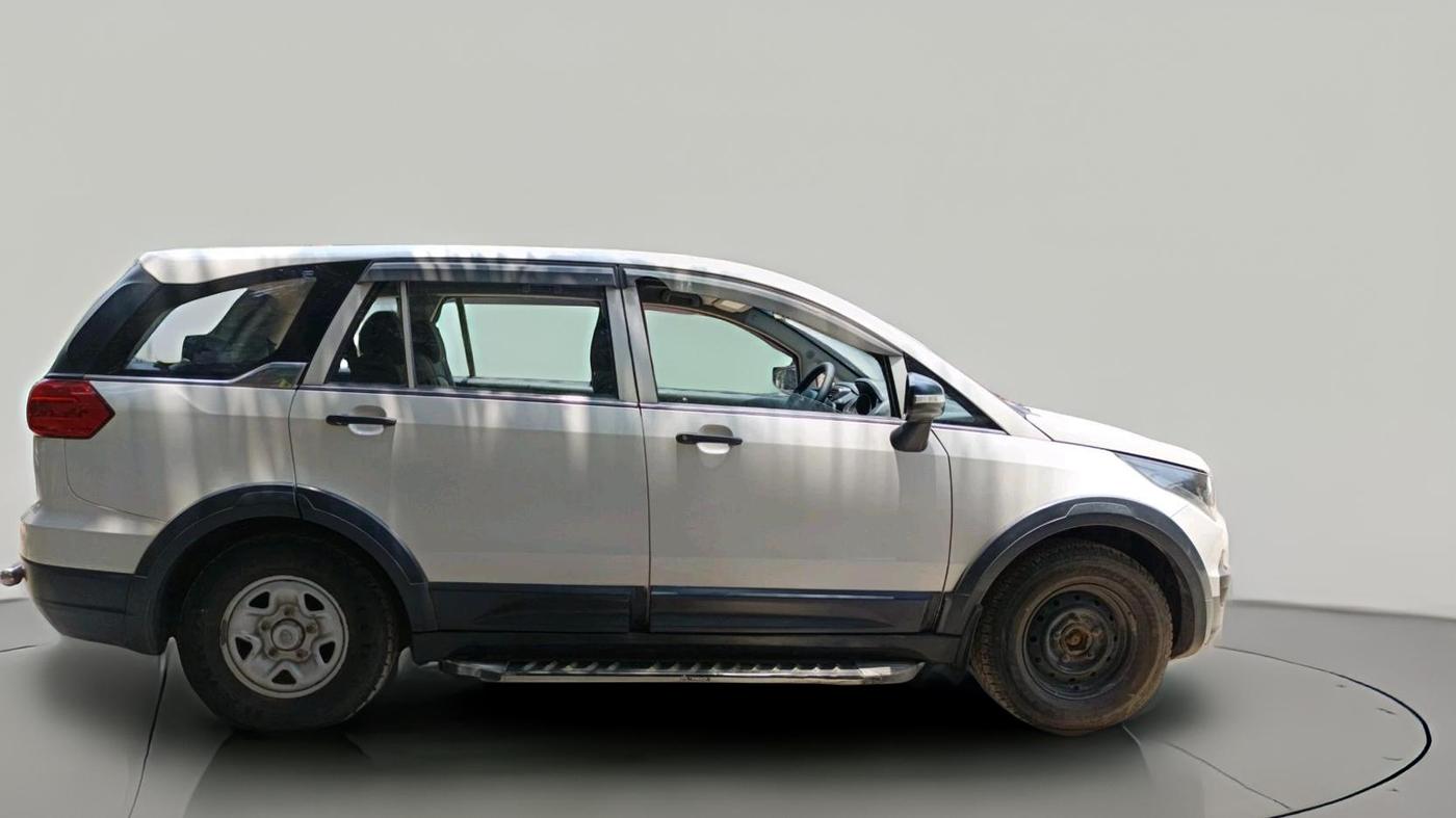 2019 Tata Hexa XE 4X2 7 STR, Diesel, Manual, 92,756 km, exterior