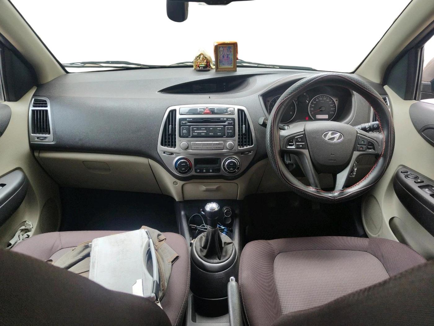 2013 Hyundai i20 SPORTZ 1.2, Petrol, Manual, 24,079 km, interior
