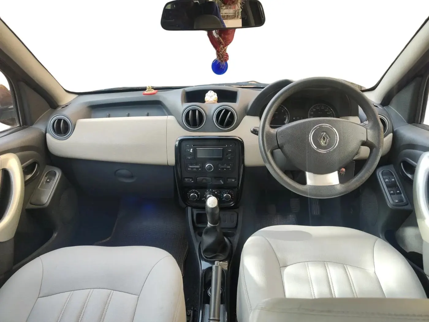 2014 Renault Duster 85 PS RXL DIESEL, Diesel, Manual, 1,53,465 km, interior