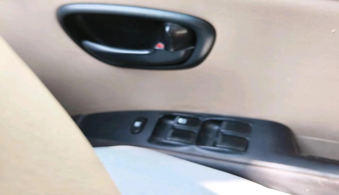 2010 Hyundai i10 MAGNA 1.2, Petrol, Manual, 53,396 km, interior