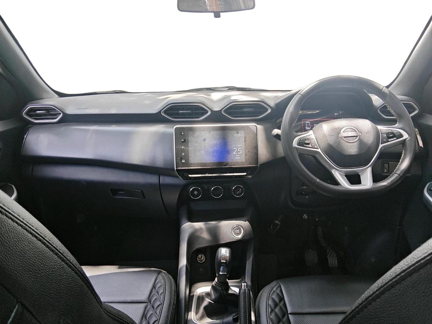 2024 Nissan MAGNITE XV Premium AMT, Petrol, Automatic, 6,392 km, interior