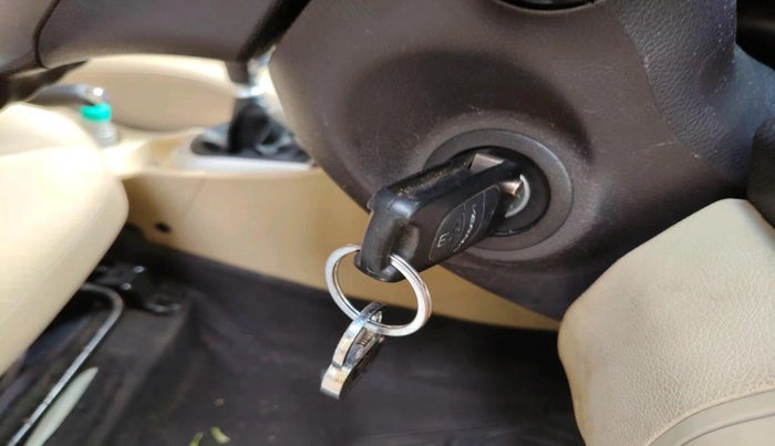 2012 Hyundai Verna FLUIDIC 1.6 VTVT SX, Petrol, Manual, 40,764 km, interior