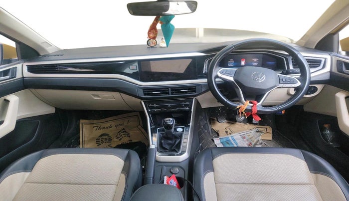 2022 Volkswagen VIRTUS TOPLINE TSI 1.0 MT, Petrol, Manual, 54,000 km, interior