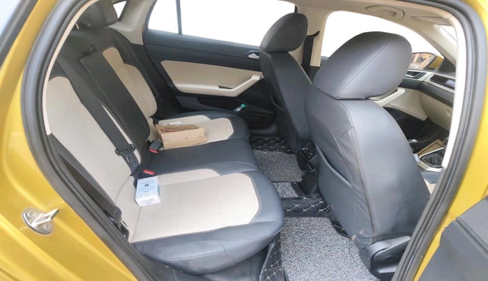 2022 Volkswagen VIRTUS TOPLINE TSI 1.0 MT, Petrol, Manual, 54,000 km, interior