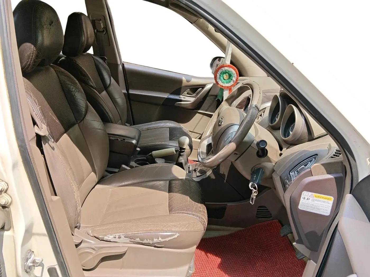 2012 Mahindra XUV500 W8, Diesel, Manual, 1,60,096 km, interior