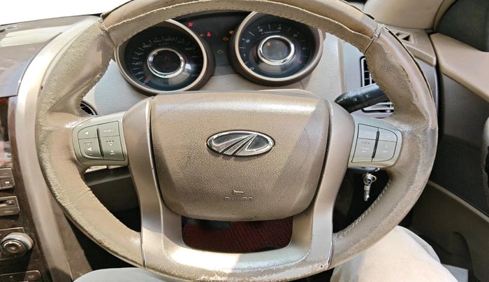 2012 Mahindra XUV500 W8, Diesel, Manual, 1,60,096 km, interior