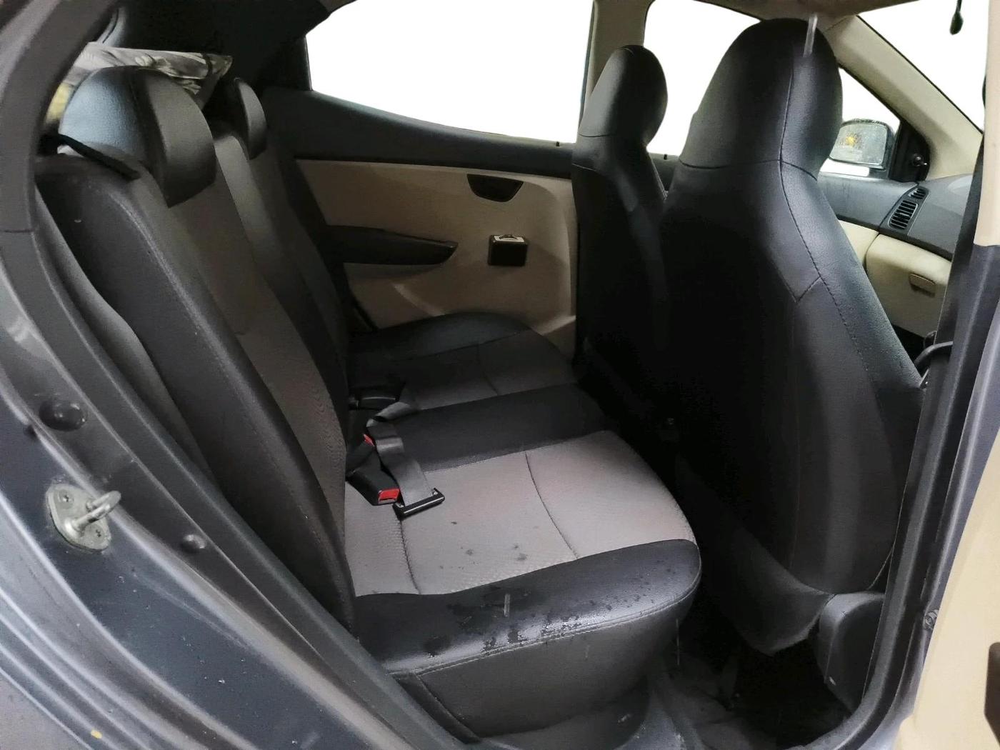 2014 Hyundai Eon MAGNA +, Petrol, Manual, 38,939 km, interior
