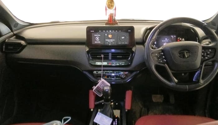 2023 Tata Safari XZA PLUS O RED DARK , Diesel, Automatic, 32,890 km, interior