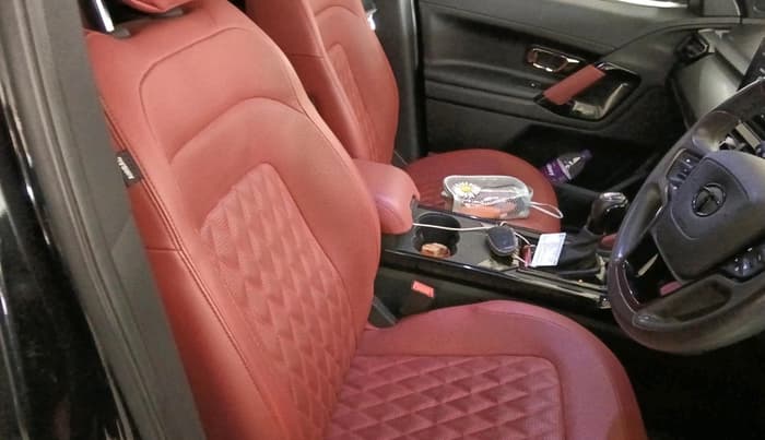 2023 Tata Safari XZA PLUS O RED DARK , Diesel, Automatic, 32,890 km, interior