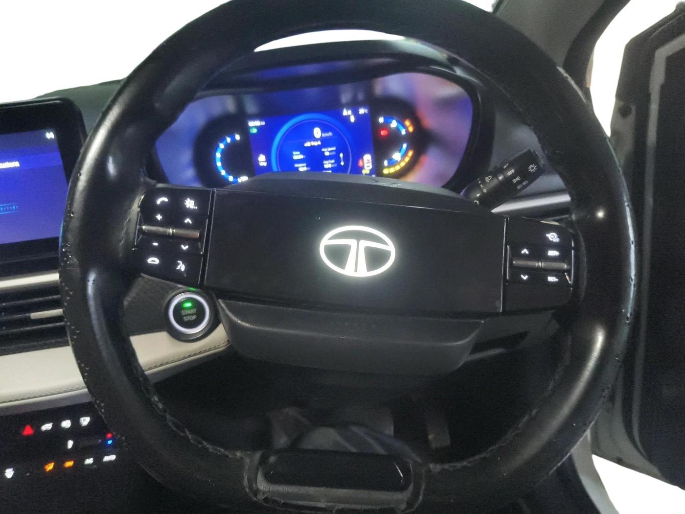 2024 Tata NEXON CREATIVE + 1.2 PETROL, Petrol, Manual, 31,627 km, interior