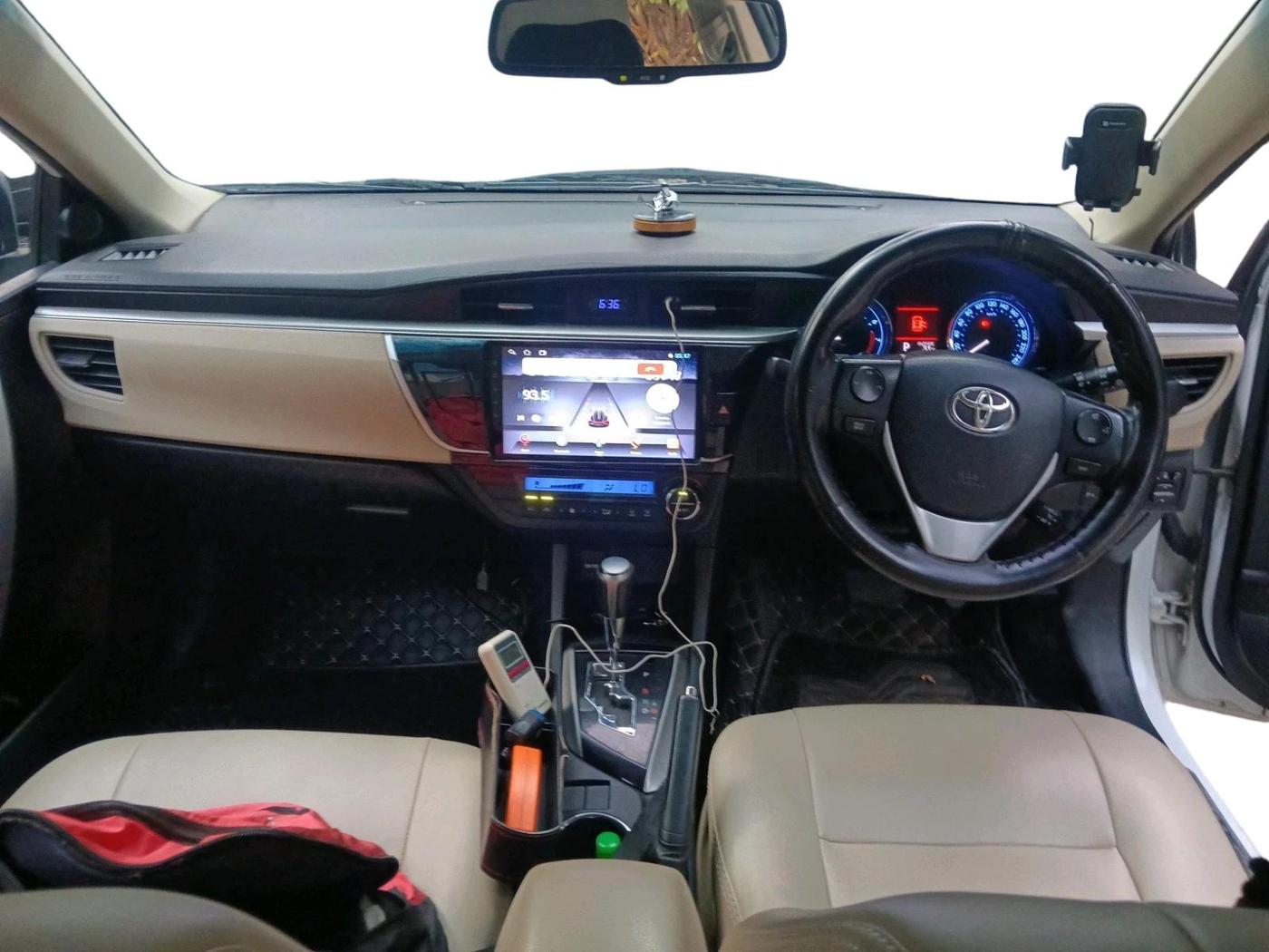 2015 Toyota Corolla Altis VL CVT PETROL, Petrol, Automatic, 63,740 km, interior