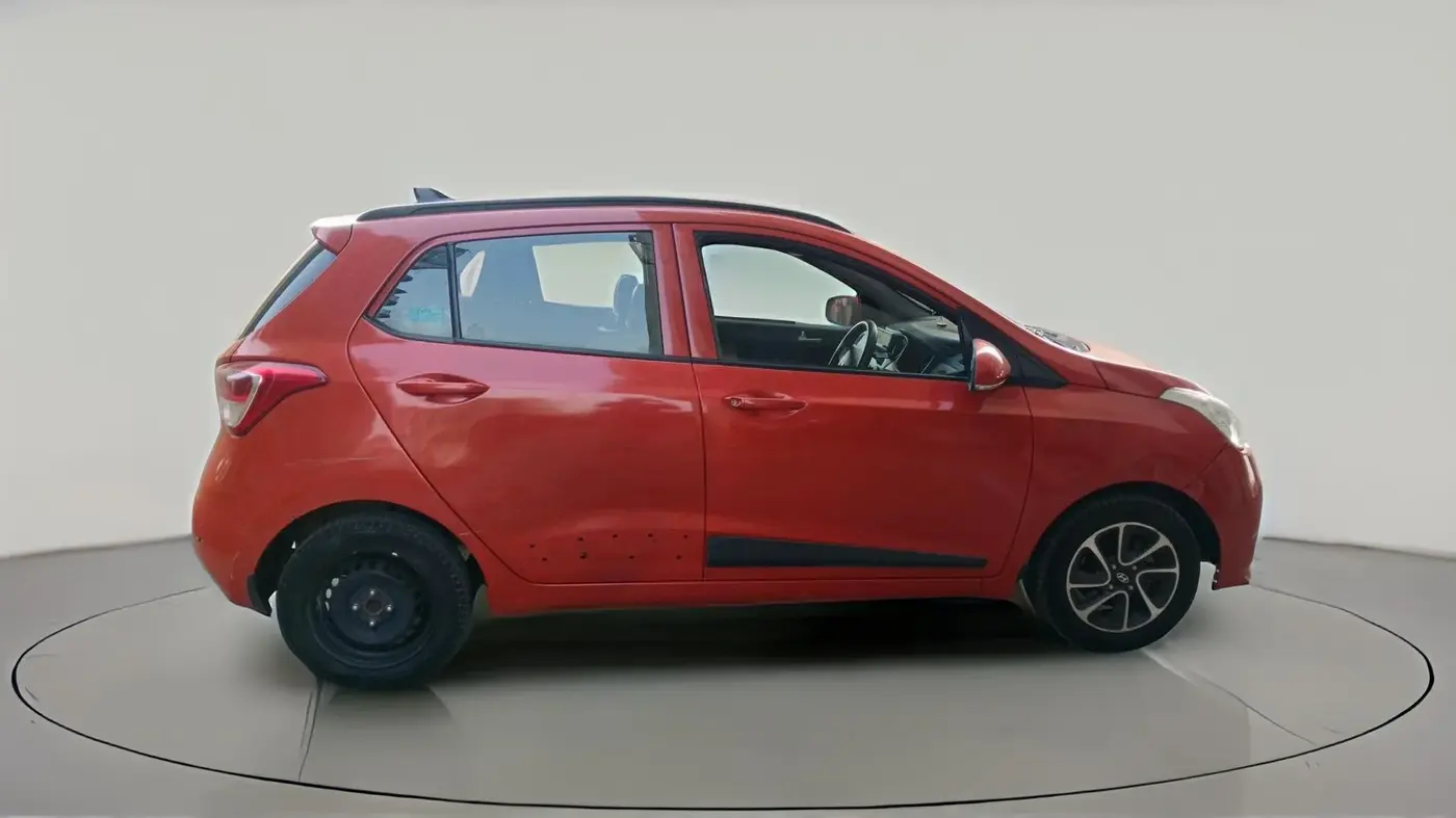 2017 Hyundai Grand i10 SPORTZ (O) AT 1.2 KAPPA VTVT, Petrol, Automatic, 51,855 km, exterior
