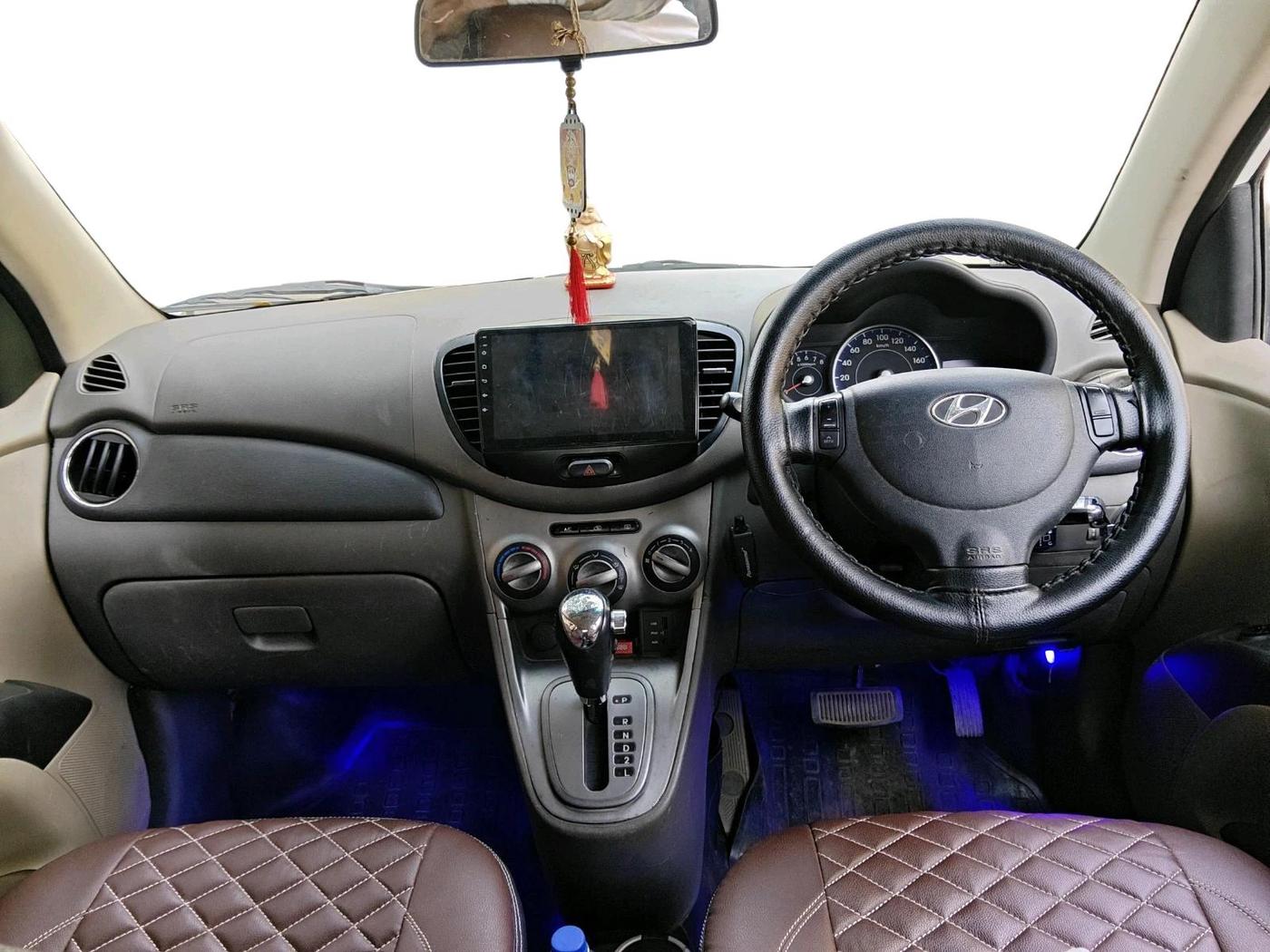 2013 Hyundai i10 ASTA 1.2 AT SUNROOF, CNG, Automatic, 60,584 km, interior
