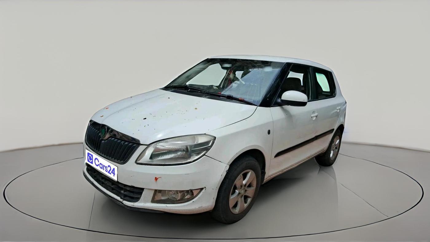 2011 Skoda Fabia ELEGANCE 1.2 MPI, Petrol, Manual, 1,25,825 km, exterior