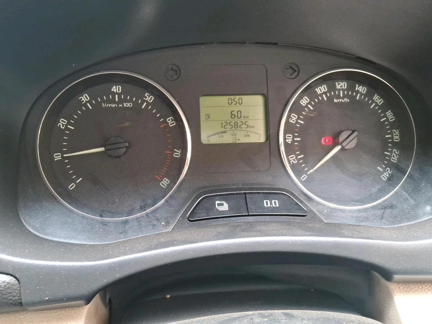 2011 Skoda Fabia ELEGANCE 1.2 MPI, Petrol, Manual, 1,25,825 km, interior